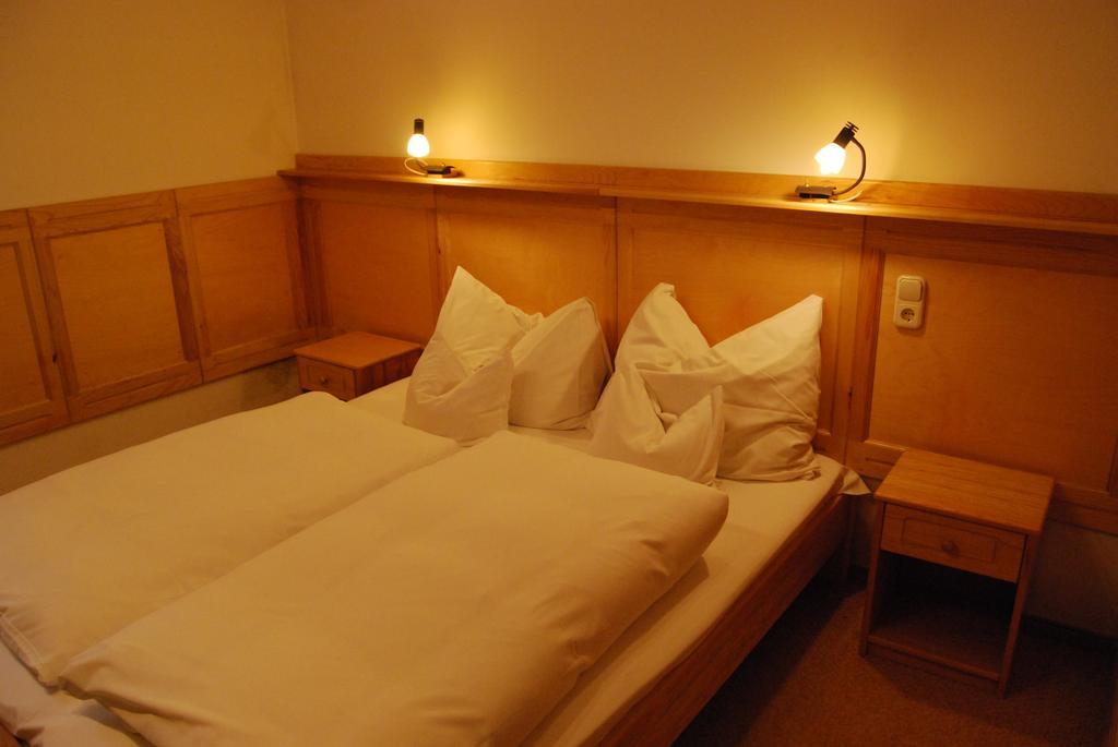 Boroka Apartmanhazak - Oereghaz ヴェラム 部屋 写真